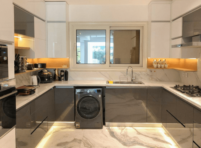 HPL + UV Lac Kitchen 3